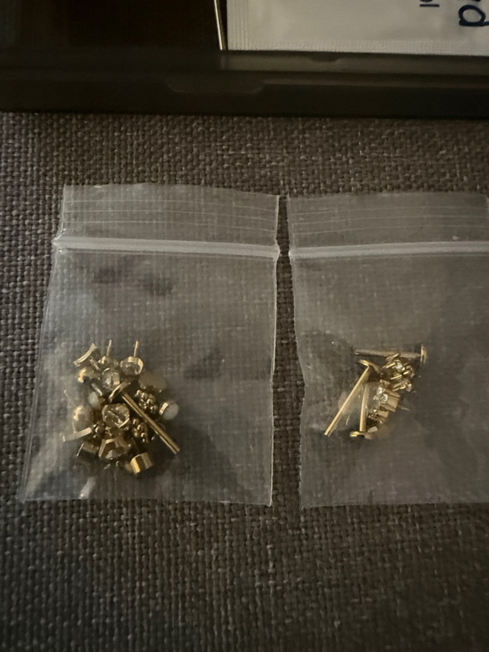 Piercing Placement Ruler Kit with Gold Studs - Picture 2 of 5